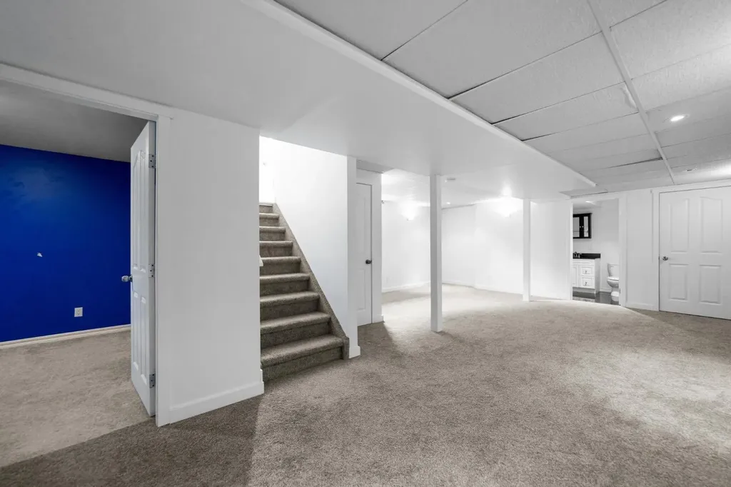4303A 65 Street Camrose AB T4V3M5