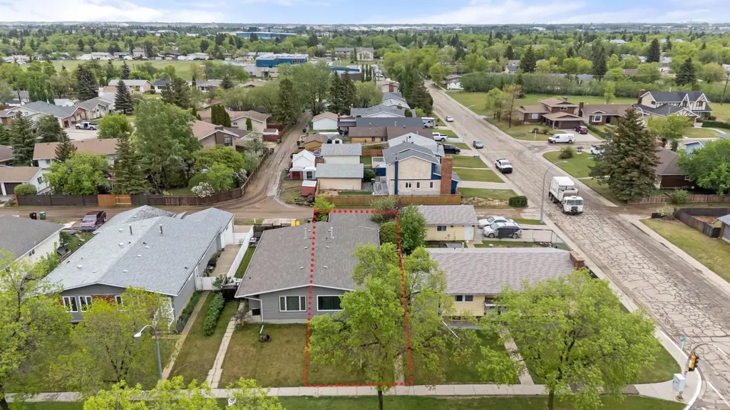 4303A 65 Street Camrose AB T4V3M5