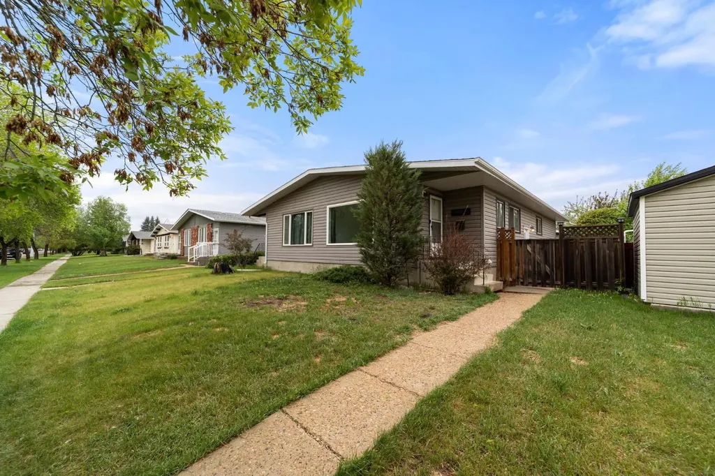 4303A 65 Street Camrose AB T4V3M5