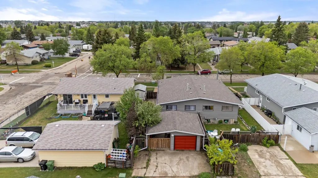 4303A 65 Street Camrose AB T4V3M5