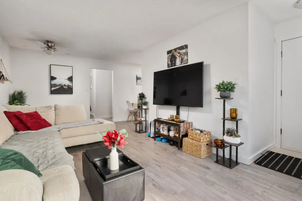 4303A 65 Street Camrose AB T4V3M5