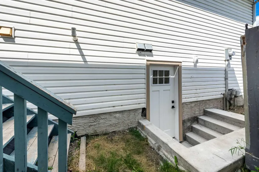 207 Coral Springs Circle NE Calgary AB t3j 3p7