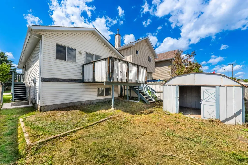 207 Coral Springs Circle NE Calgary AB t3j 3p7