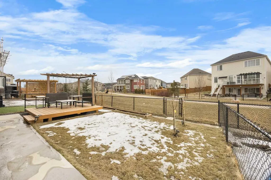 213 Carrington Crescent NW Calgary AB T3P 1R1