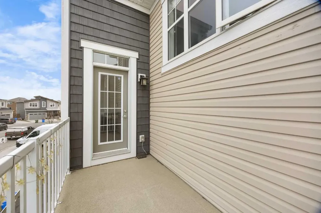 213 Carrington Crescent NW Calgary AB T3P 1R1