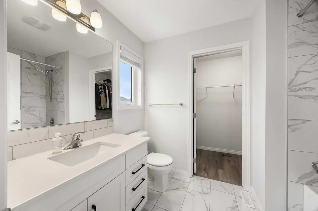 213 Carrington Crescent NW Calgary AB T3P 1R1