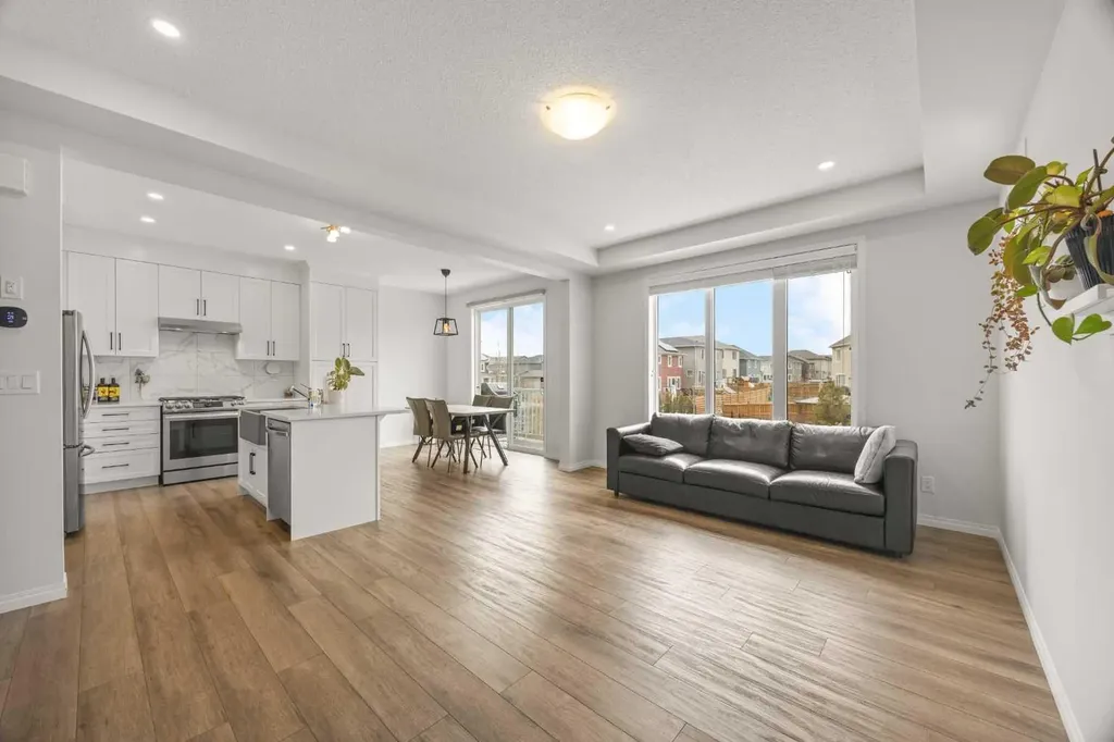 213 Carrington Crescent NW Calgary AB T3P 1R1
