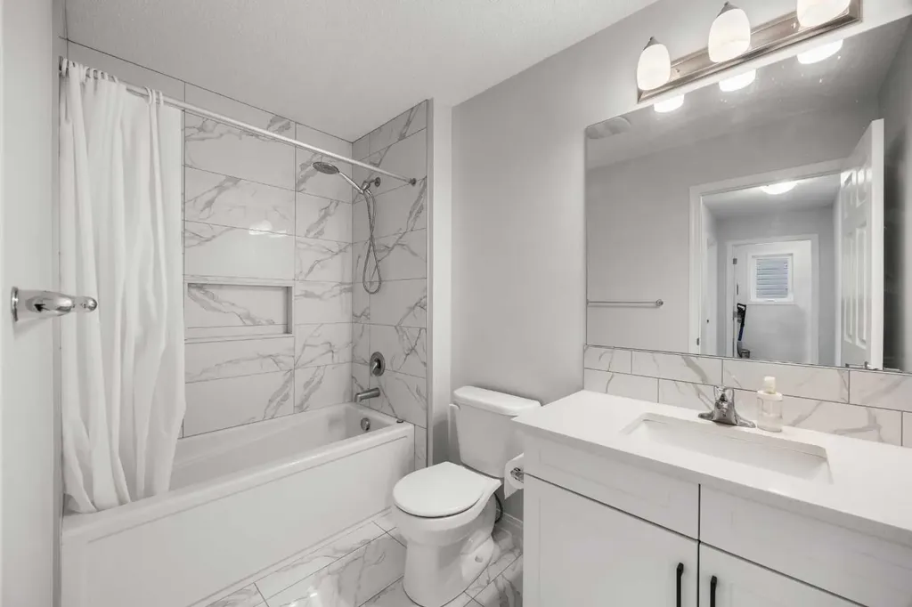 213 Carrington Crescent NW Calgary AB T3P 1R1