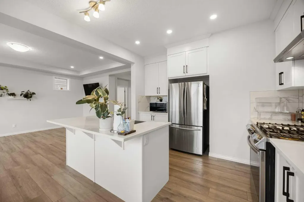 213 Carrington Crescent NW Calgary AB T3P 1R1