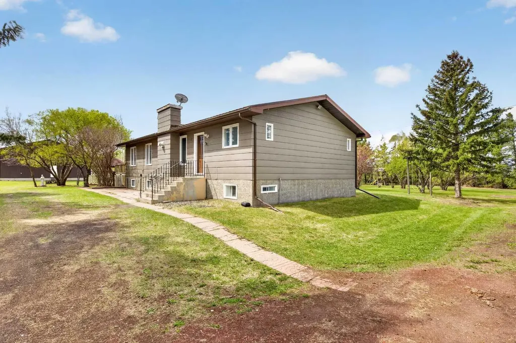 30338 Range Road 282 Rural Mountain View County AB T0M0N0