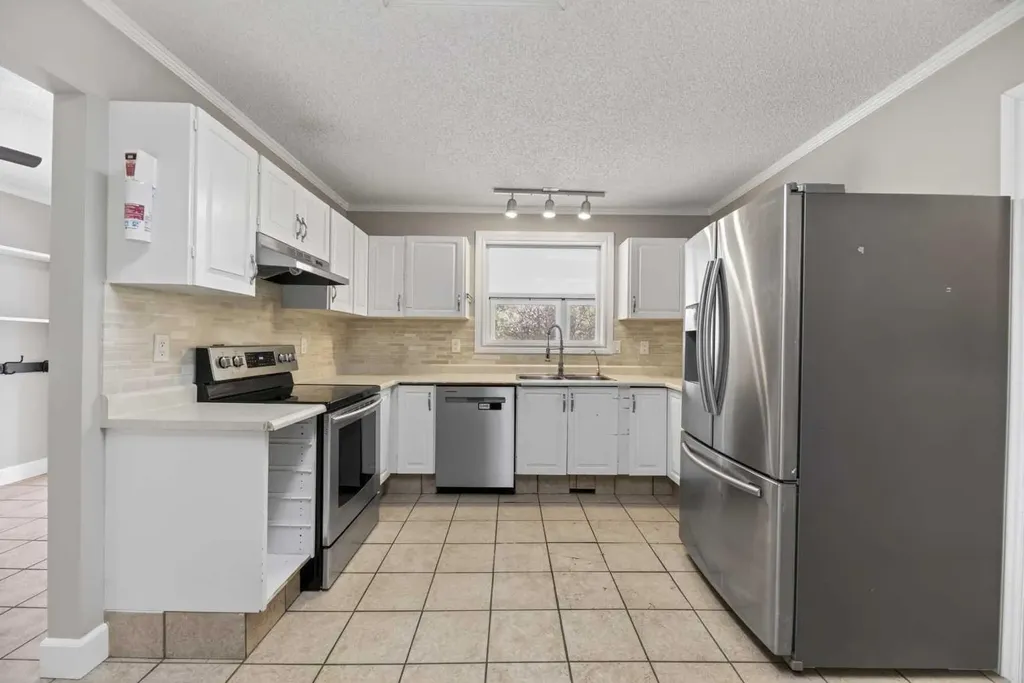30338 Range Road 282 Rural Mountain View County AB T0M0N0