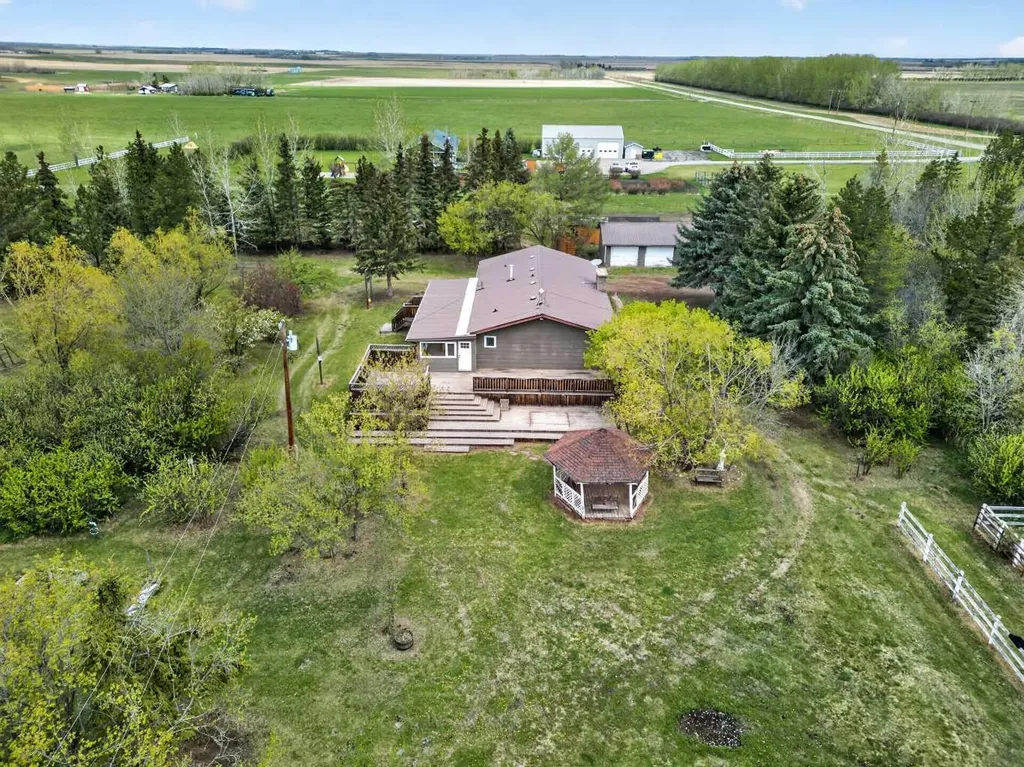 30338 Range Road 282 Rural Mountain View County AB T0M0N0