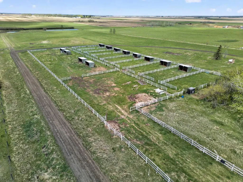 30338 Range Road 282 Rural Mountain View County AB T0M0N0