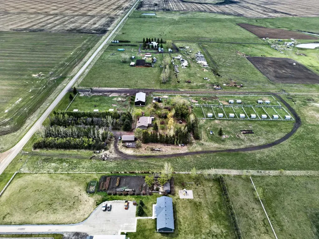 30338 Range Road 282 Rural Mountain View County AB T0M0N0