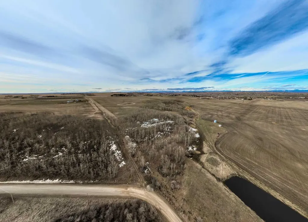 402 Avenue Rural Foothills County AB T1V 2E0