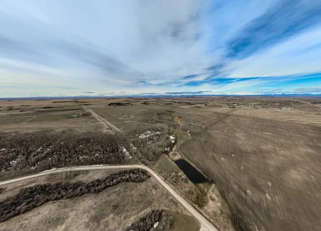 402 Avenue Rural Foothills County AB T1V 2E0