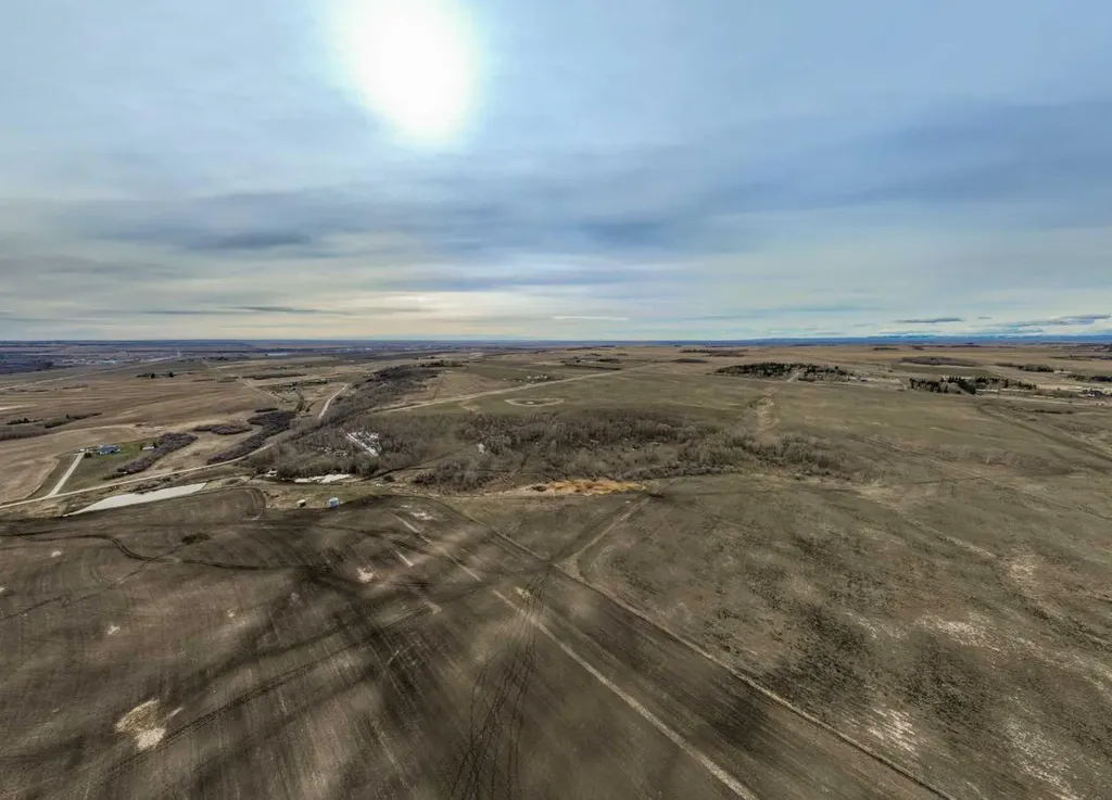 402 Avenue Rural Foothills County AB T1V 2E0