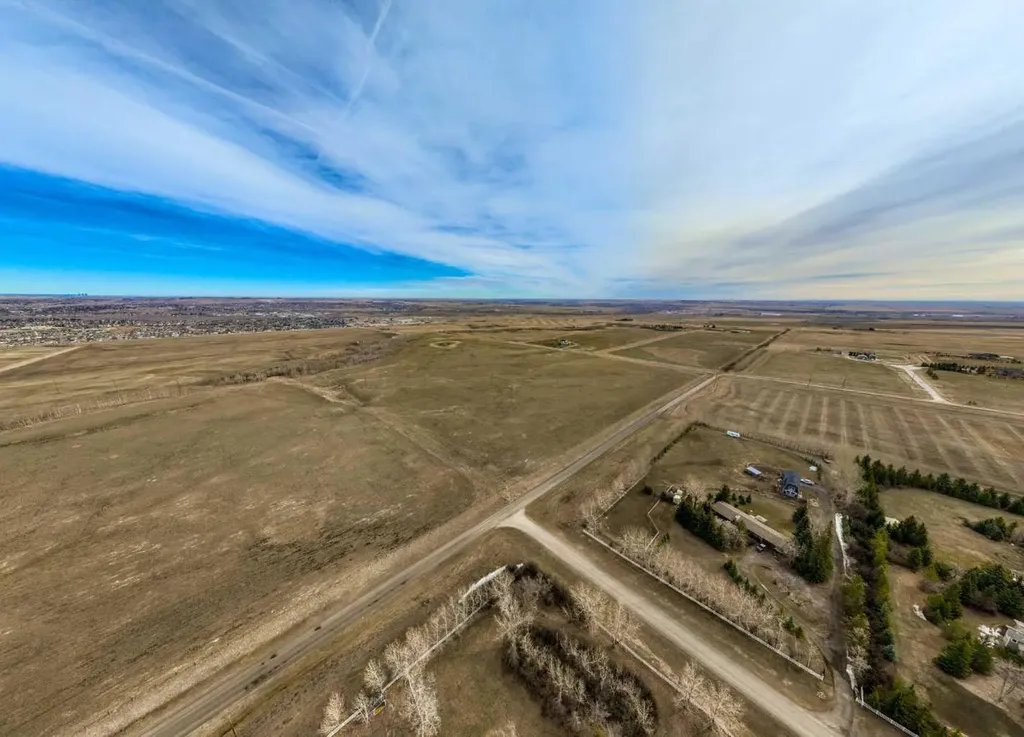 402 Avenue Rural Foothills County AB T1V 2E0