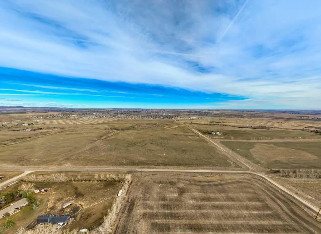 402 Avenue Rural Foothills County AB T1V 2E0
