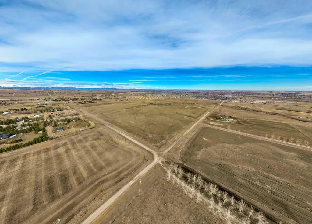 402 Avenue Rural Foothills County AB T1V 2E0