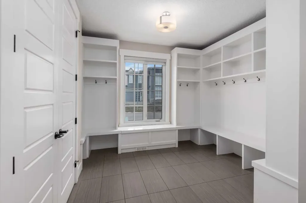 45 Rockcliff Heights NW Calgary AB T3G 0C7