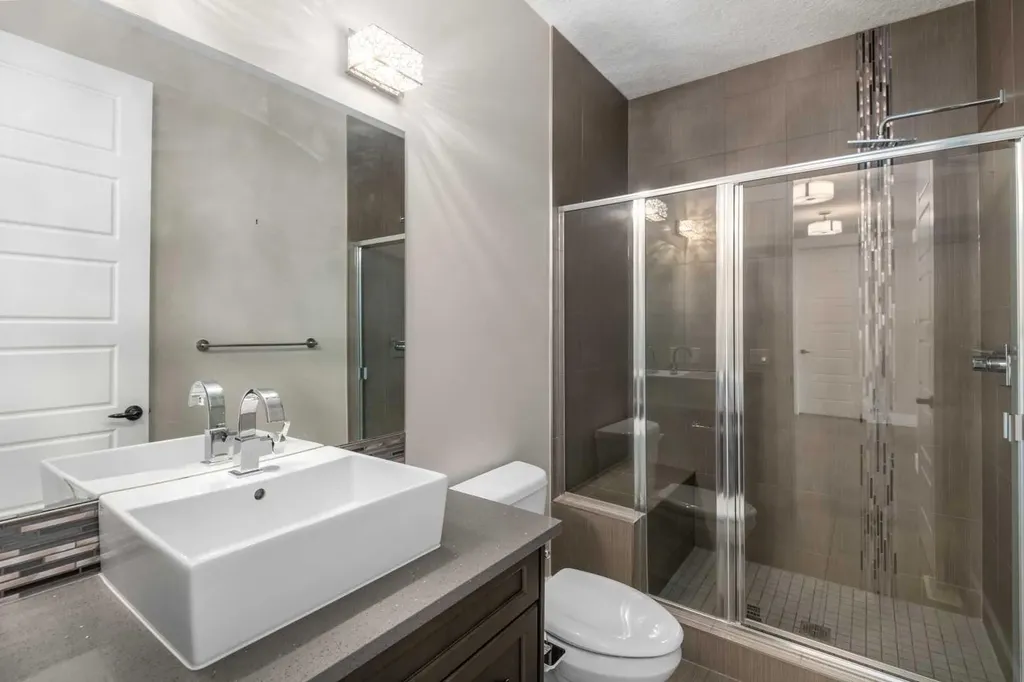 45 Rockcliff Heights NW Calgary AB T3G 0C7