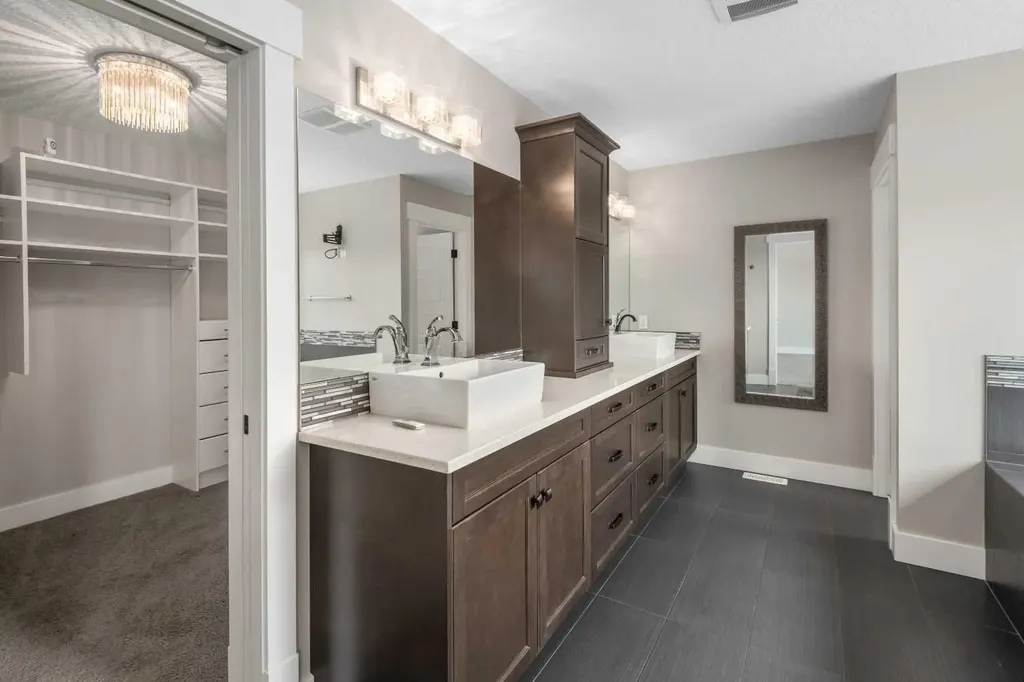 45 Rockcliff Heights NW Calgary AB T3G 0C7