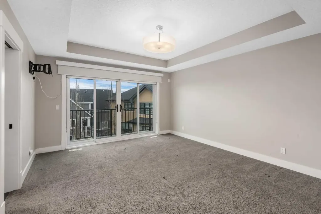 45 Rockcliff Heights NW Calgary AB T3G 0C7