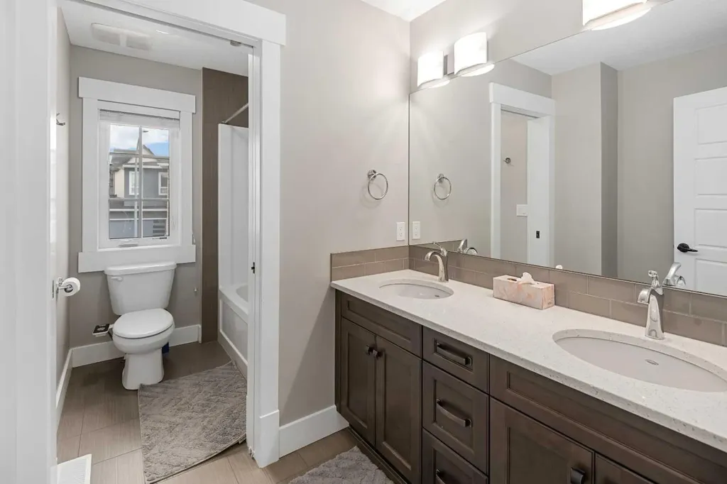 45 Rockcliff Heights NW Calgary AB T3G 0C7