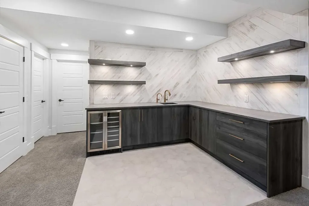 45 Rockcliff Heights NW Calgary AB T3G 0C7