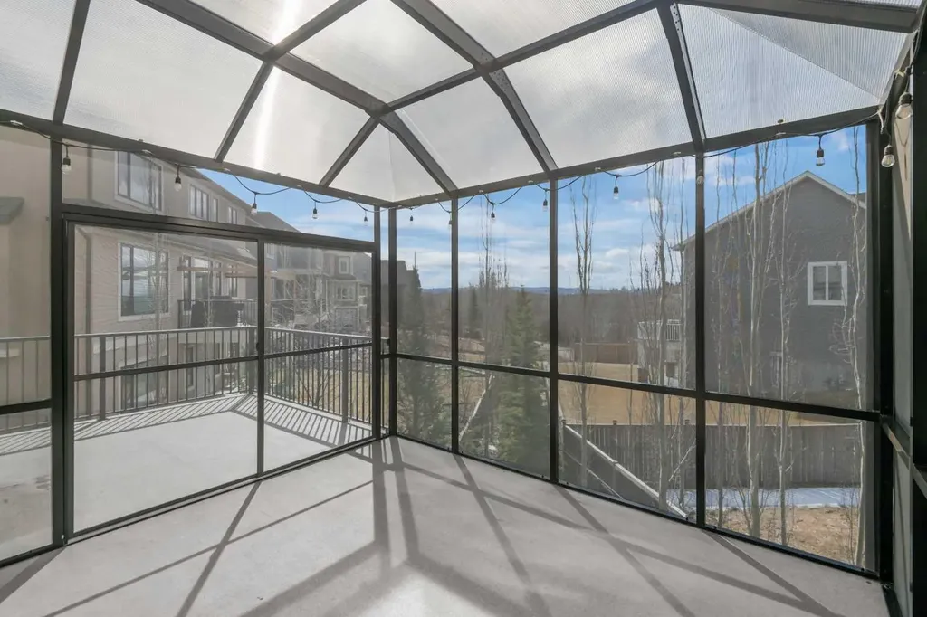 45 Rockcliff Heights NW Calgary AB T3G 0C7