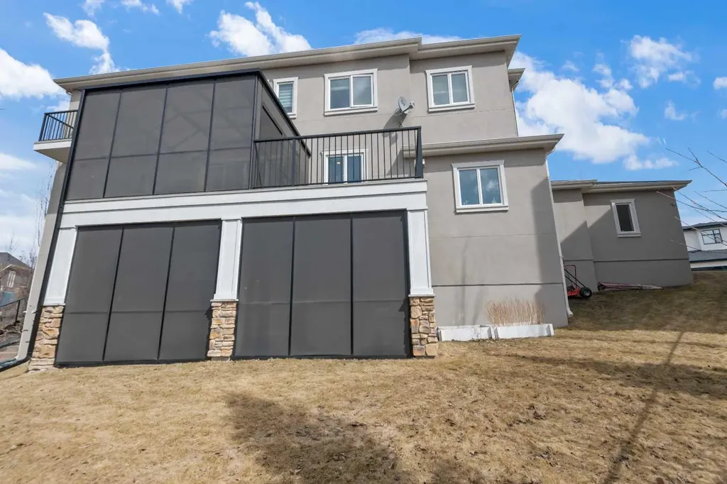 45 Rockcliff Heights NW Calgary AB T3G 0C7