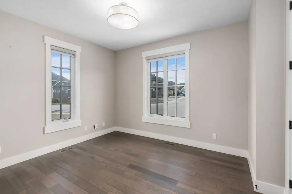45 Rockcliff Heights NW Calgary AB T3G 0C7