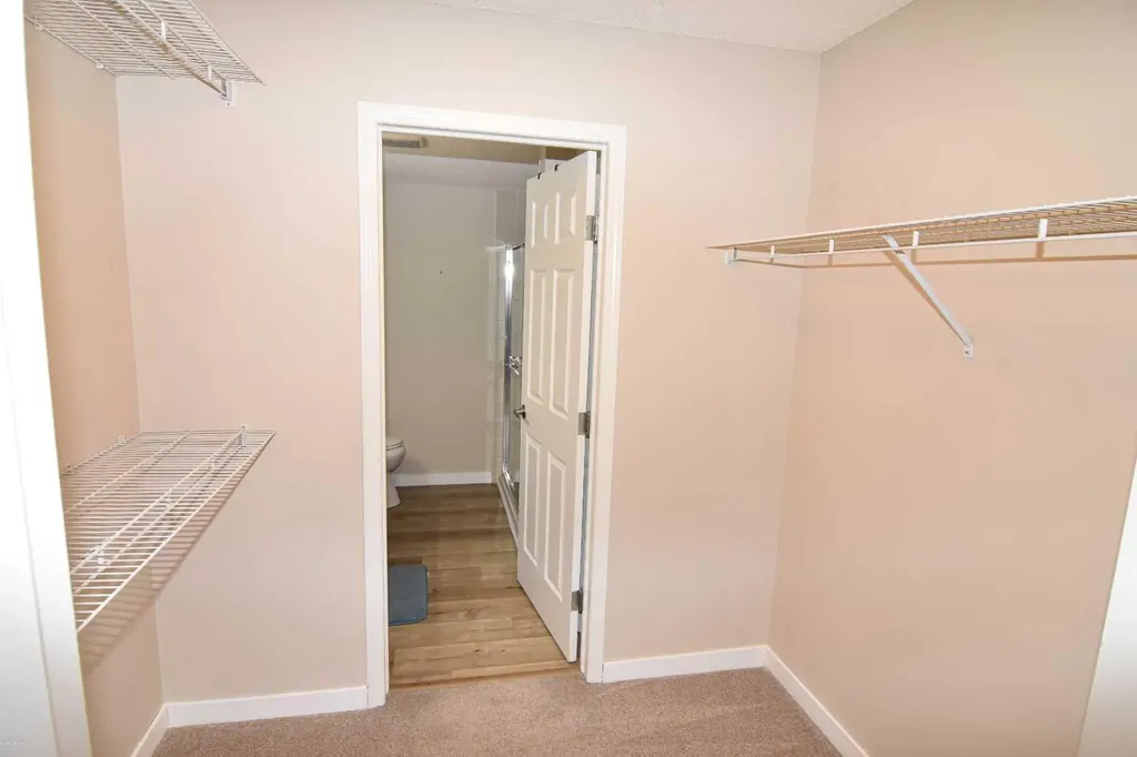 2022 Canyon Meadows Drive SE Calgary AB T2J 7H1