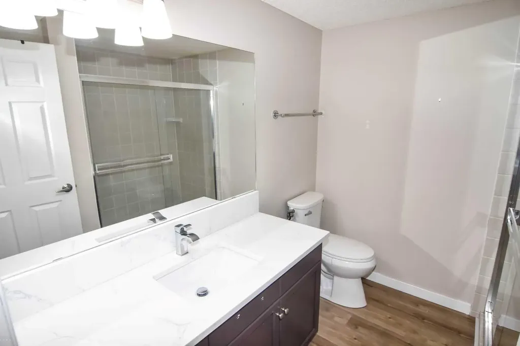 2022 Canyon Meadows Drive SE Calgary AB T2J 7H1