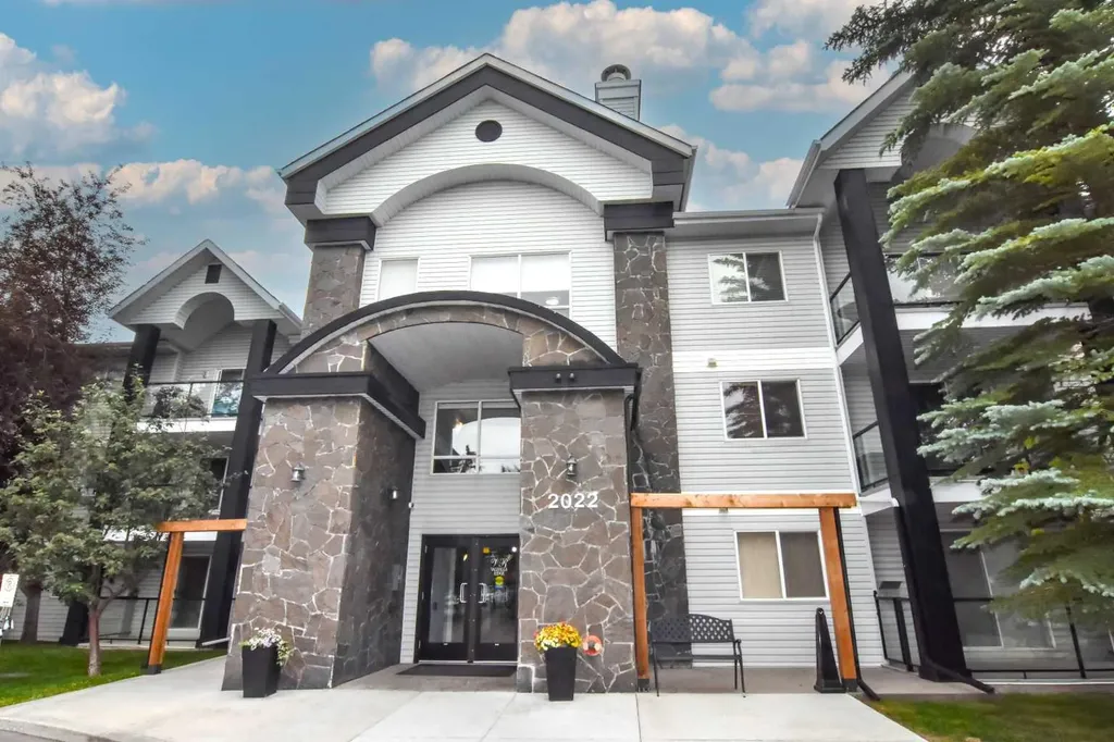 2022 Canyon Meadows Drive SE Calgary AB T2J 7H1