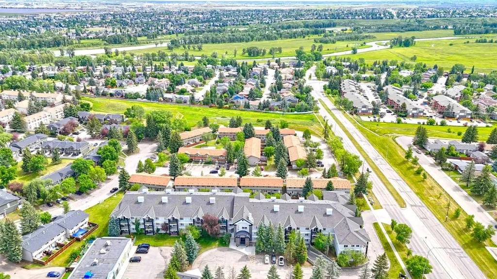 2022 Canyon Meadows Drive SE Calgary AB T2J 7H1