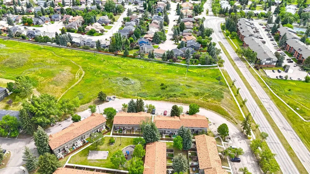 2022 Canyon Meadows Drive SE Calgary AB T2J 7H1