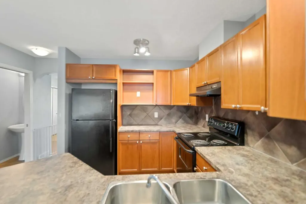 116 Saddlebrook Common NE Calgary AB T3J 5M4