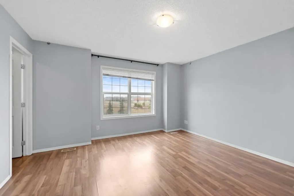 116 Saddlebrook Common NE Calgary AB T3J 5M4