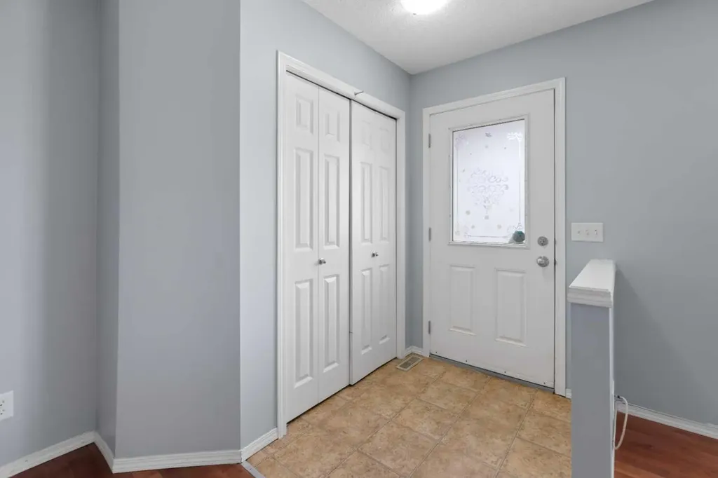 116 Saddlebrook Common NE Calgary AB T3J 5M4