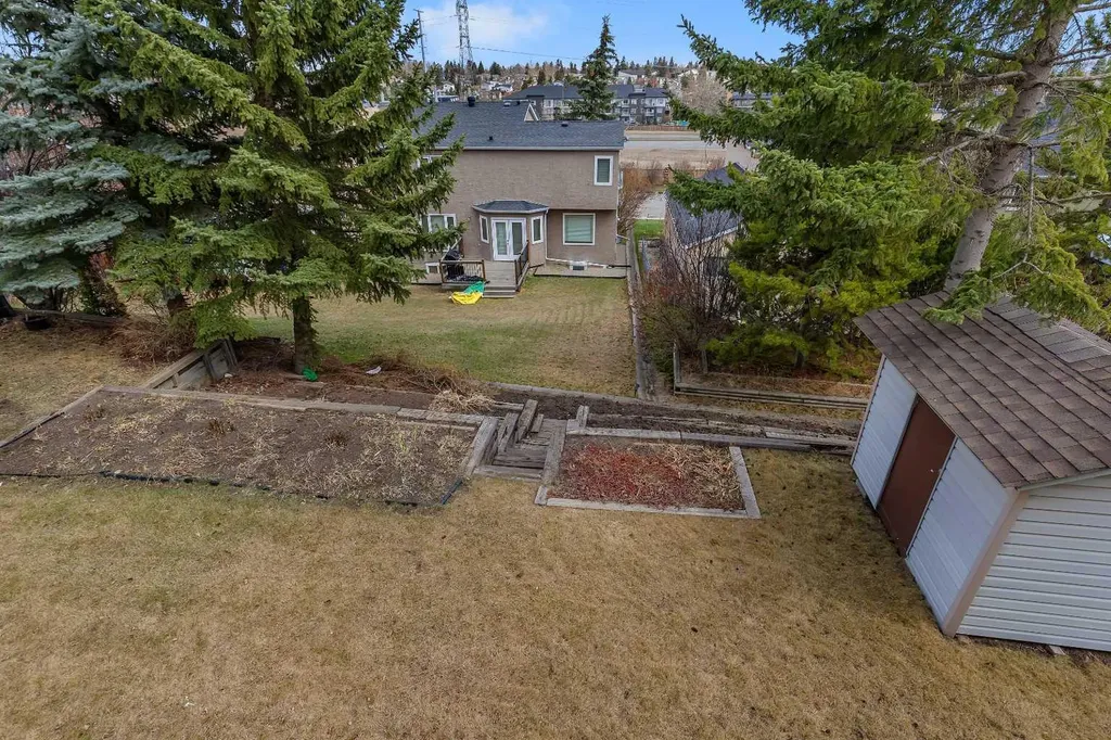 2856 Signal Hill Heights SW Calgary AB T3H 2M6