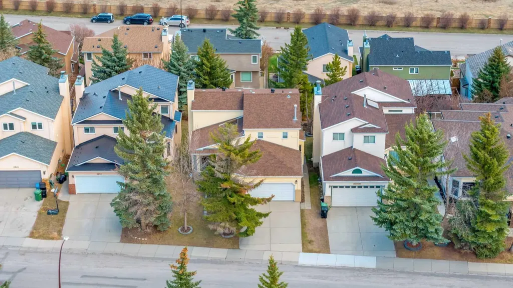 2856 Signal Hill Heights SW Calgary AB T3H 2M6