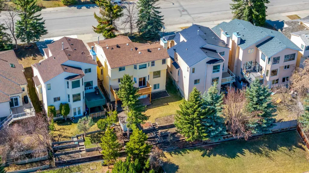 2856 Signal Hill Heights SW Calgary AB T3H 2M6