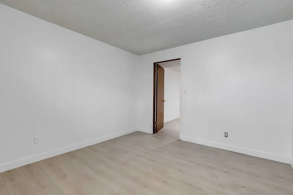 41 Alpine Crescent SE Airdrie AB T4B 1K9