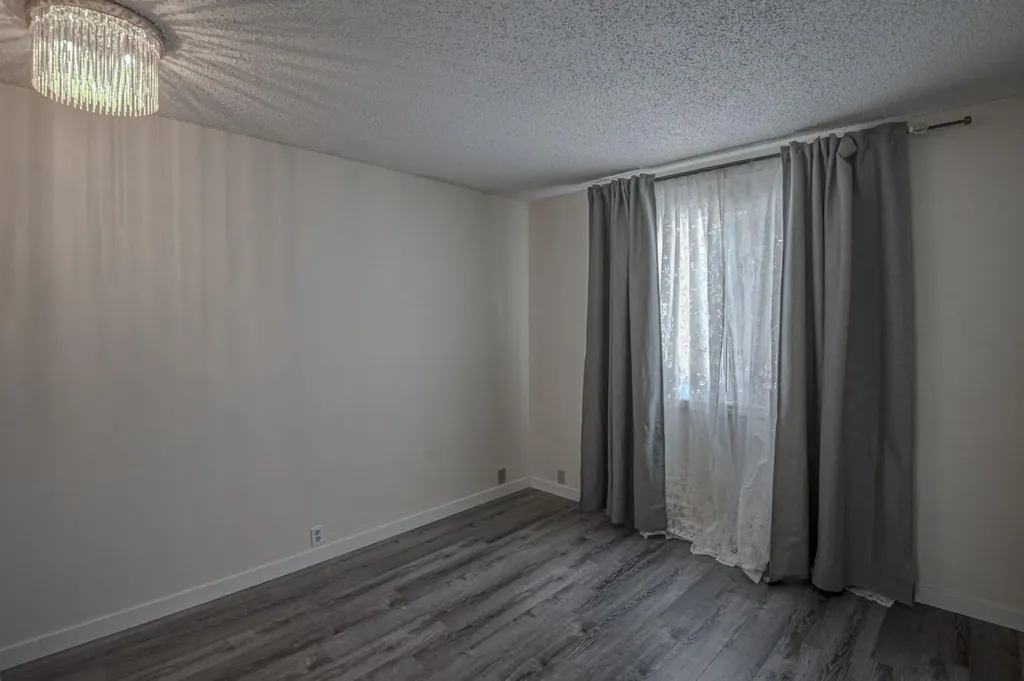 8408 Berkley Road NW Calgary AB T3K 1B4