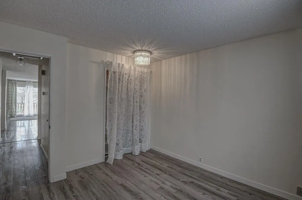 8408 Berkley Road NW Calgary AB T3K 1B4