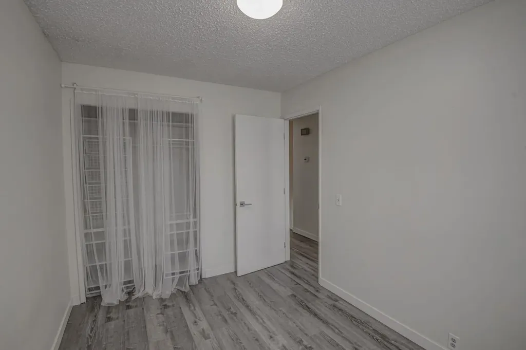8408 Berkley Road NW Calgary AB T3K 1B4