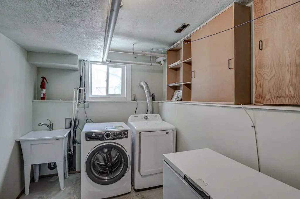 8408 Berkley Road NW Calgary AB T3K 1B4
