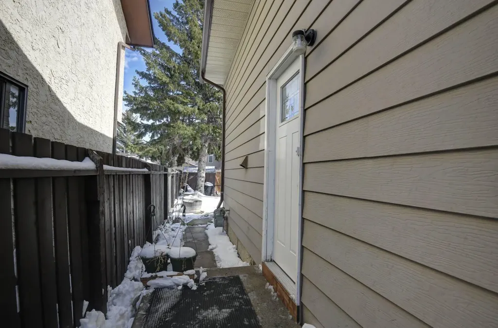 8408 Berkley Road NW Calgary AB T3K 1B4